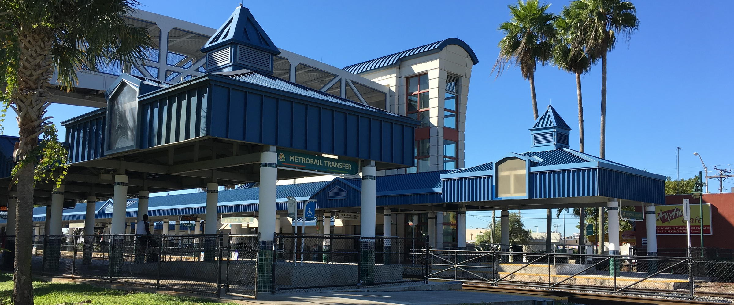 Green Line train at a Miami Metrorail station